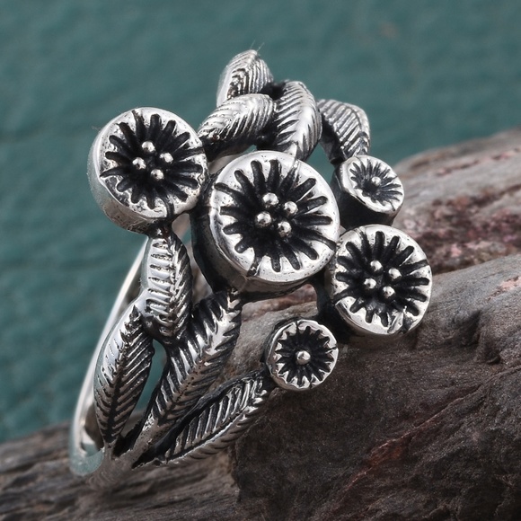 Sterling Silver Ring (Size 7.0) (4.6 g) - Picture 2 of 4